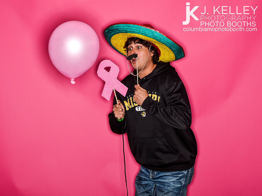 Columbia Mo open air photo booth with props on a stick and balloon 