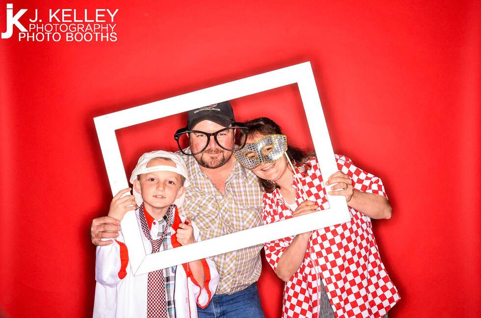 photo booth, picture frame, family picture, Columbia MO photo booth