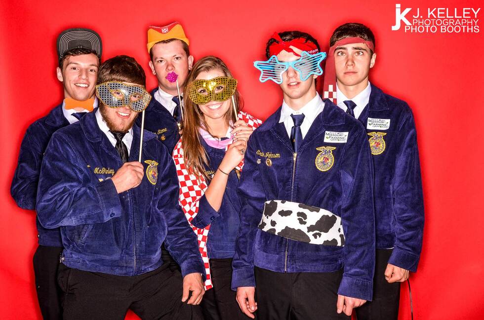 High school students group photo, red backdrop, Columbia MO photo booth