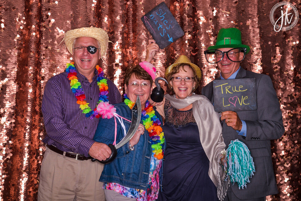 Best Columbia MO Full Service Photo Booth Rental 